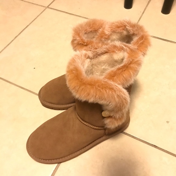 Boots - Picture 2 of 5